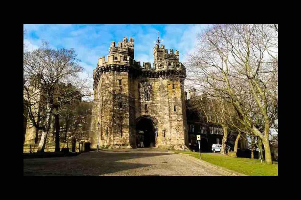 Coniston House Lancaster 3 Bedrooms Parking And Garden Eksteriør billede